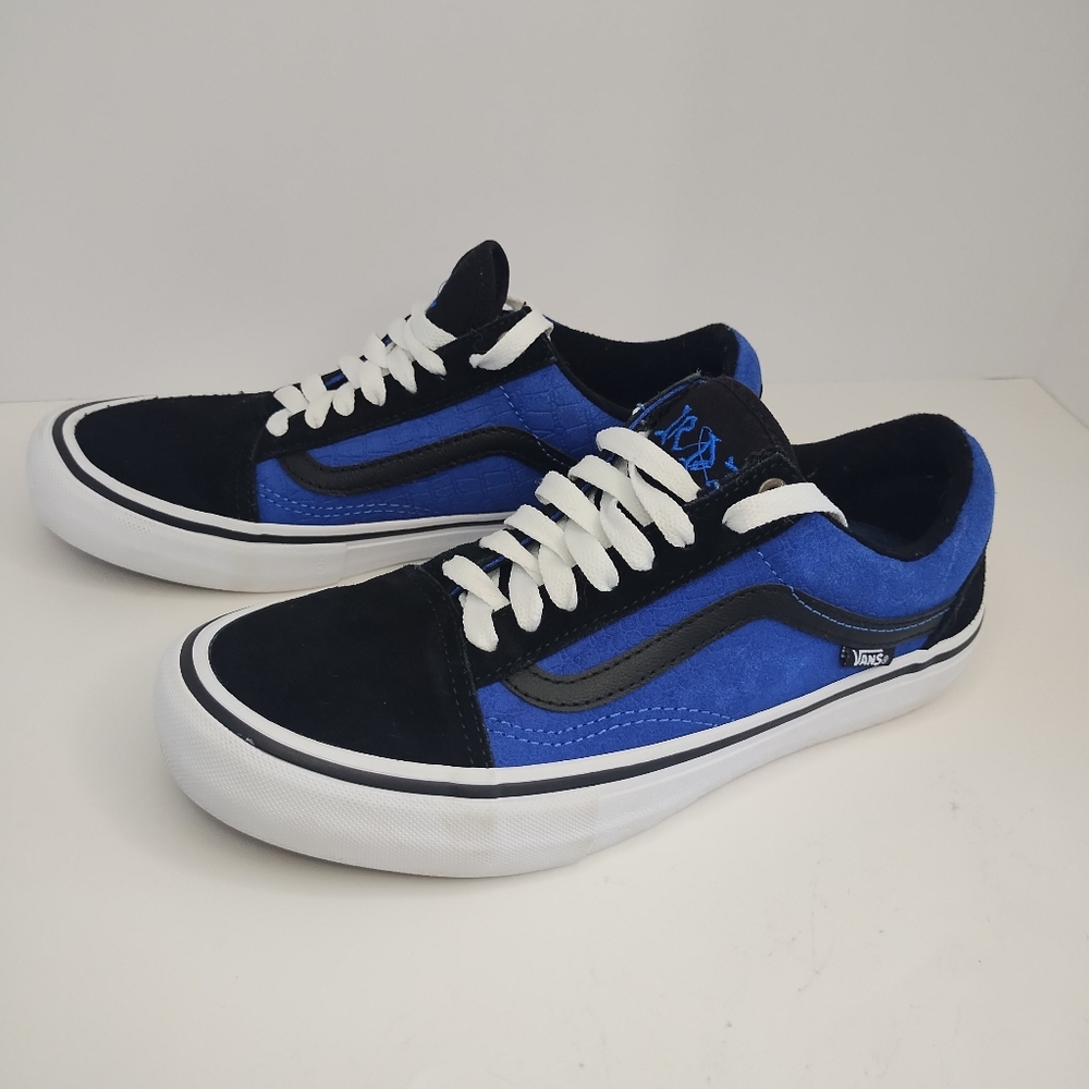 Vans Men's Blue and Black Sneakers